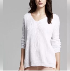 Vince V-Neck Cotton Classic Sweater White Size XS Oversized Relaxed Fit